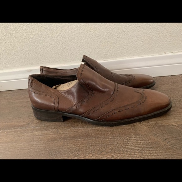 Shoes - Picture 1 of 8